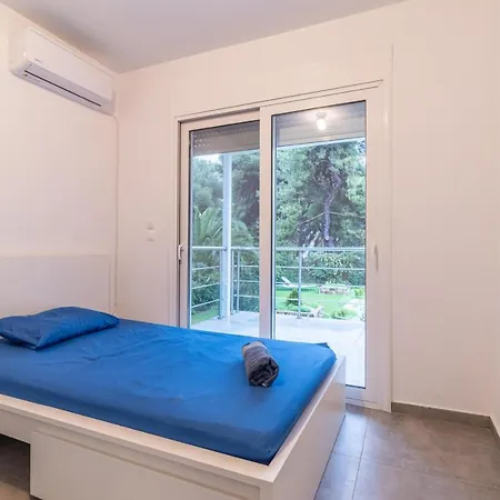 Marvelous, Secluded W/ 3 Bedroom , Pool & Garden, Kavos * איסטמיה