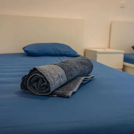 וילה Marvelous, Secluded W/ 3 Bedroom , Pool & Garden, Kavos איסטמיה