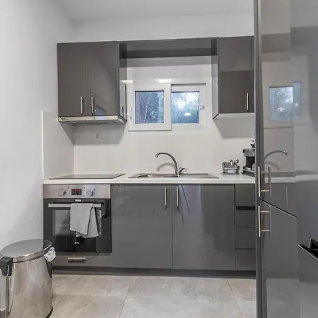 Marvelous, Secluded W/ 3 Bedroom , Pool & Garden, Kavos *