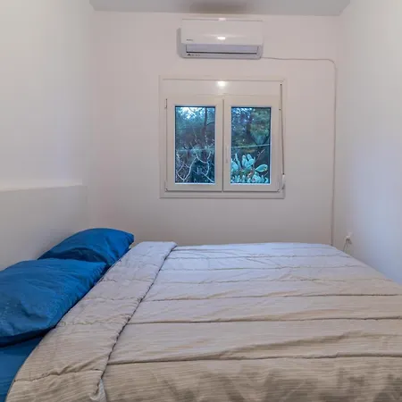 Marvelous, Secluded W/ 3 Bedroom , Pool & Garden, Kavos *