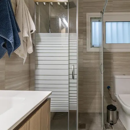 וילה Marvelous, Secluded W/ 3 Bedroom , Pool & Garden, Kavos *