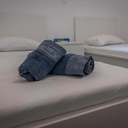 Marvelous, Secluded W/ 3 Bedroom , Pool & Garden, Kavos וילה *