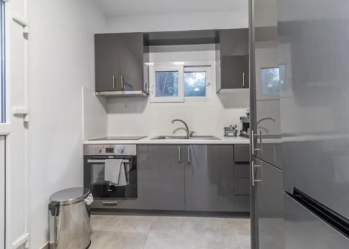 Marvelous, Secluded W/ 3 Bedroom , Pool & Garden, Kavos *